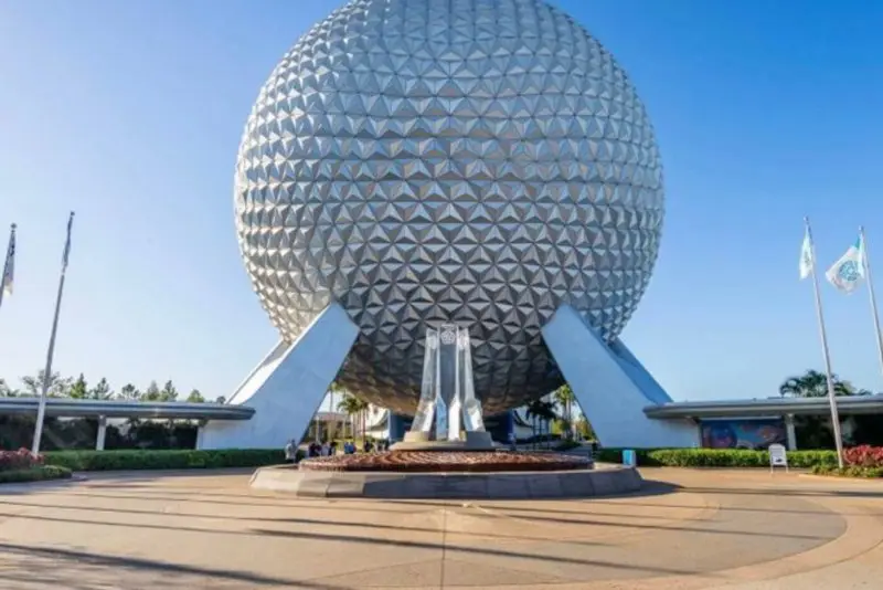 Disney+ prepara una serie inspirada en la atracción "Spaceship Earth" de EPCOT