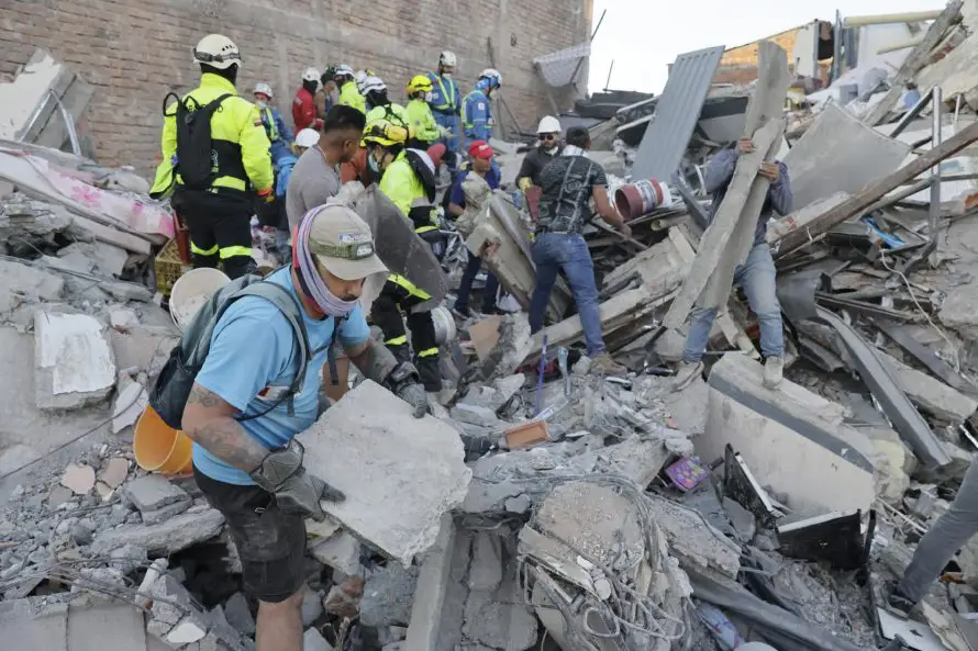 Sube a 169 el número de muertos y a 668 el de heridos por el terremoto en Colombia