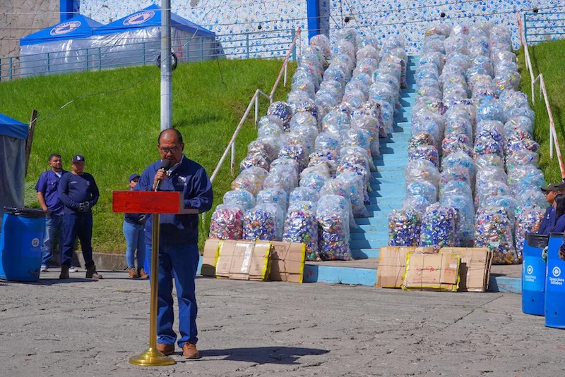 Recolectan 1,154 toneladas de residuos en desfiles y otras celebraciones de San Salvador Centro