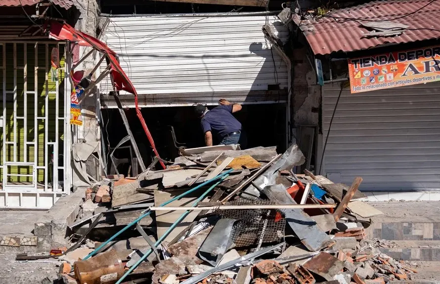 Pereira retoma actividades entre escombros tras devastador terremoto