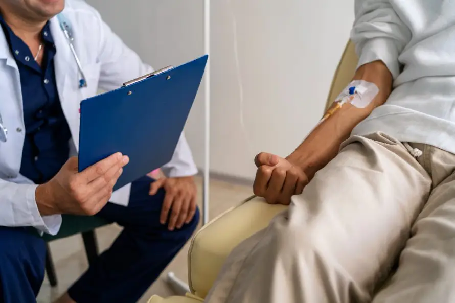 Especialistas instan a revisar la dieta y la calidad de la diálisis ante niveles elevados de potasio en pacientes renales