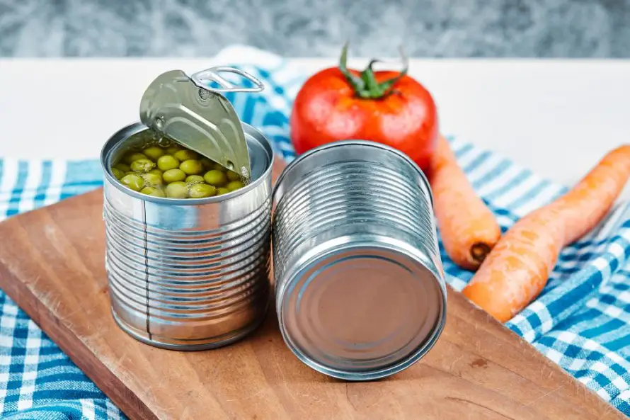 Expertos piden evaluar aditivos presentes en casi el 78 % de los alimentos envasados de Latinoamérica