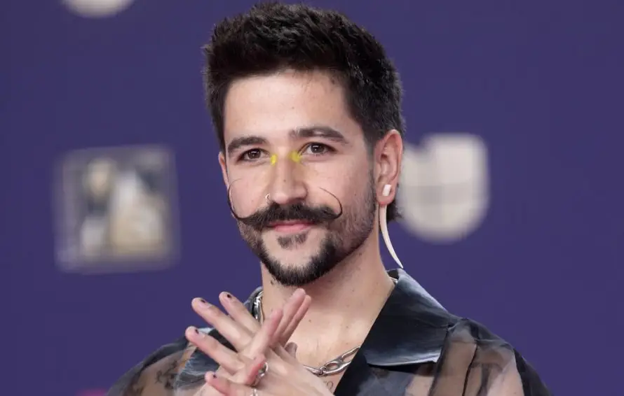 Camilo presenta su disco "Para cuando sean mayores" y nuevo tema con Evaluna