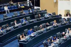 Las objeciones de la oposición a la jornada 4-3 en El Salvador; diputado de Nuevas Ideas insta a esperar propuesta