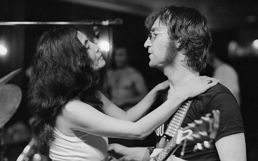 Fotógrafo lanza libro con fotos inéditas del regreso de John Lennon a la música en 1980