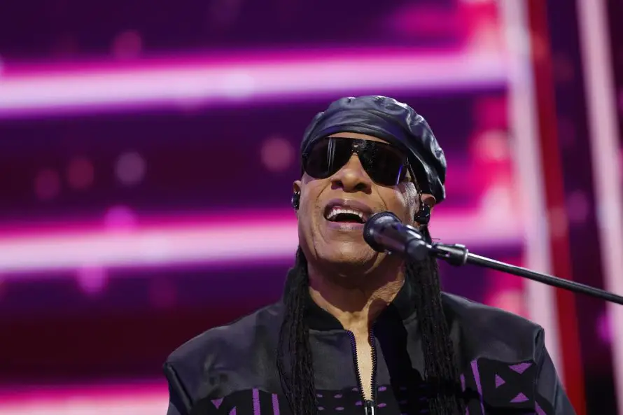 Stevie Wonder celebra 50 años del mítico "Songs in the key of life" con un miniálbum