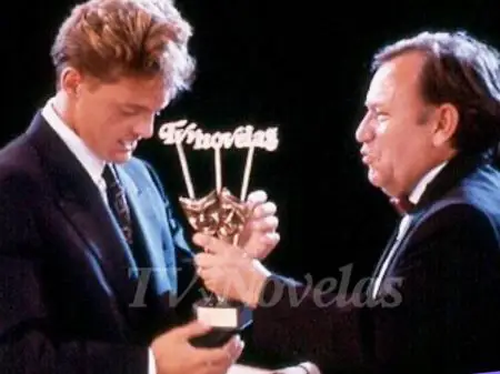 Fallece Chucho Gallegos, fundador de la revista TVyNovelas, a los 84 años
