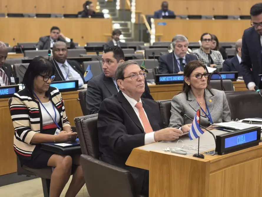 Cuba dice que EEUU usa el "pretexto" de la lucha antidrogas para dominar a América Latina