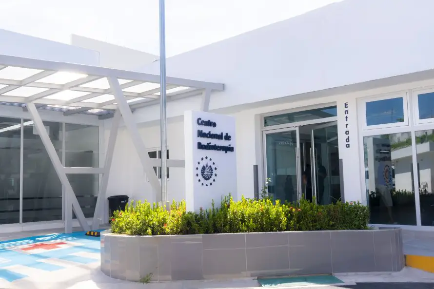 Salud habilita primera Unidad PET/CT pública y moderniza el Centro Nacional de Radioterapia