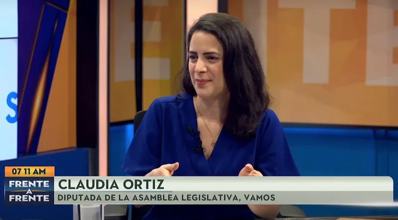 Claudia Ortiz: “¿Acaso Arena y el Frente pueden aspirar a volver a gobernar el país?, yo creo que no”