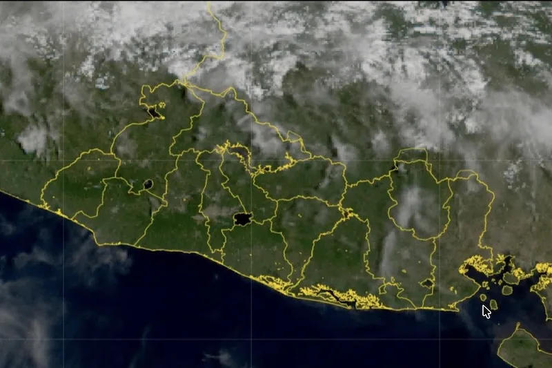 Onda tropical provocará lluvias y vientos este sábado