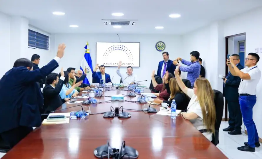 Dictaminan ratificación de préstamo del Fondo de Kuwait para planta de energía solar de San Matías