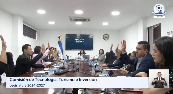Dictaminan reforma para abrir incentivos a grupos corporativos que sumen $75 millones o más de expansión de su inversión