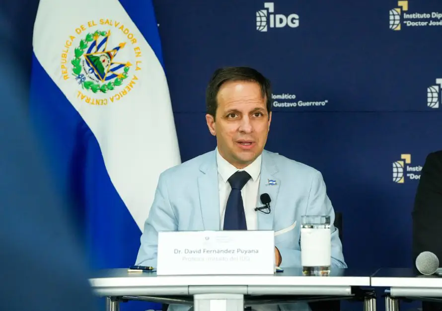 Viceministra y embajador de Universidad para la Paz conversan sobre fortalecimiento de la ONU y multilateralismo