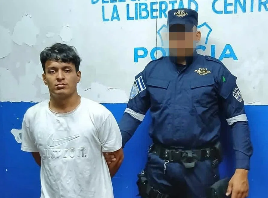 Un hombre fue detenido por no auxiliar a pasajero de motocicleta que falleció