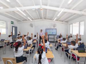 Escuela inaugurada por Bukele en Ahuachapán es incluida en programa piloto con tutores de IA