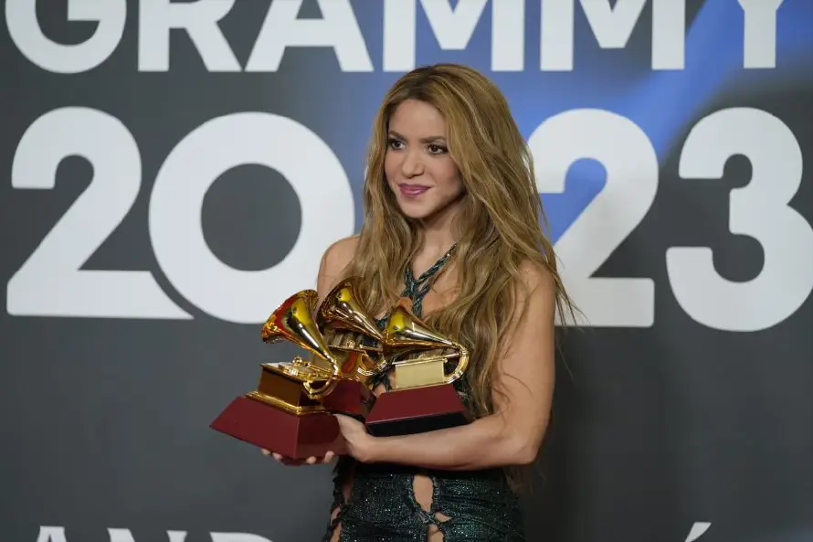 Alcalde de Madrid ve una "experiencia única" en la residencia española de Shakira