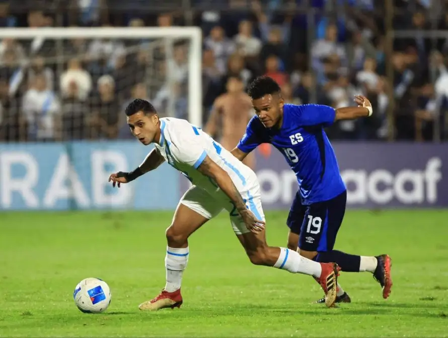 Guatemala arrolla 6-0 a El Salvador en la Liga de Naciones