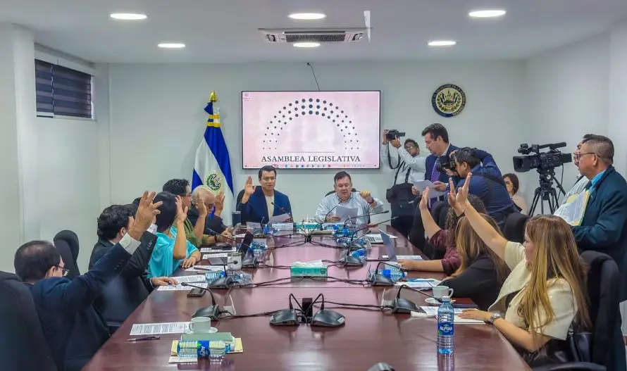 Votan a favor de distribuir remanente de títulos valores para agromercados, condiciones carcelarias, atracción de visitantes e inversionistas y funcionamiento institucional 2026