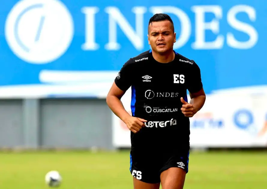 Henry Romero, en duda con la Selecta para el duelo ante Martinica por una contractura muscular