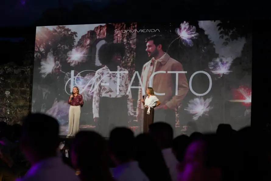 Davivienda presenta la nueva colección «RojoTú 2027» en Panamá, integrando moda, tecnología y sostenibilidad