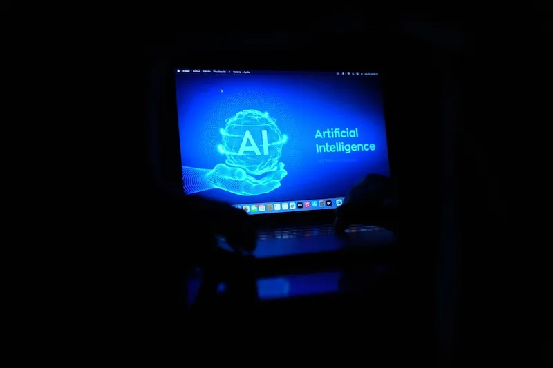 Expertos piden evitar alarmismo ante riesgos futuros de la inteligencia artificial