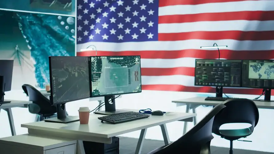 Trump anuncia que EE.UU. llamará "superinteligencia" a la inteligencia artificial