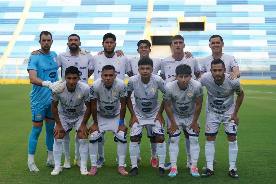 Isidro Metapán se pronuncia tras suspensión del derbi santaneco ante FAS