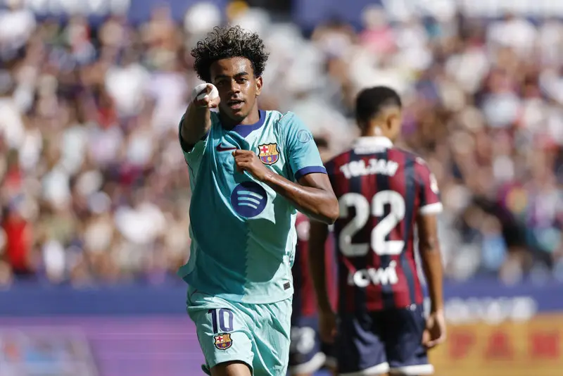 Barcelona vence al Levante con doblete de Lamine Yamal
