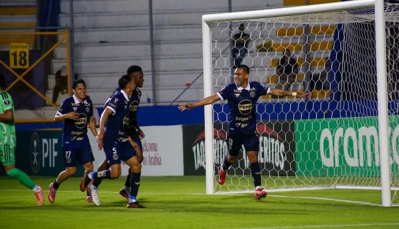 Albos caen goleados ante Motagua 3-0 en la Copa Centroamericana