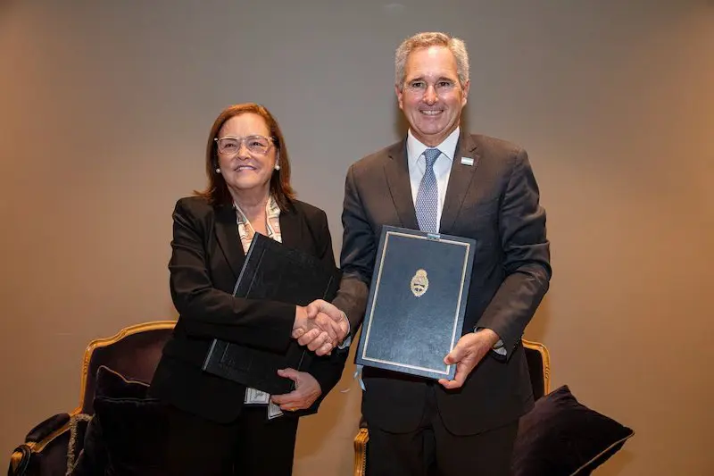 El Salvador y Argentina firman en Naciones Unidas acuerdo de promoción y protección de inversiones