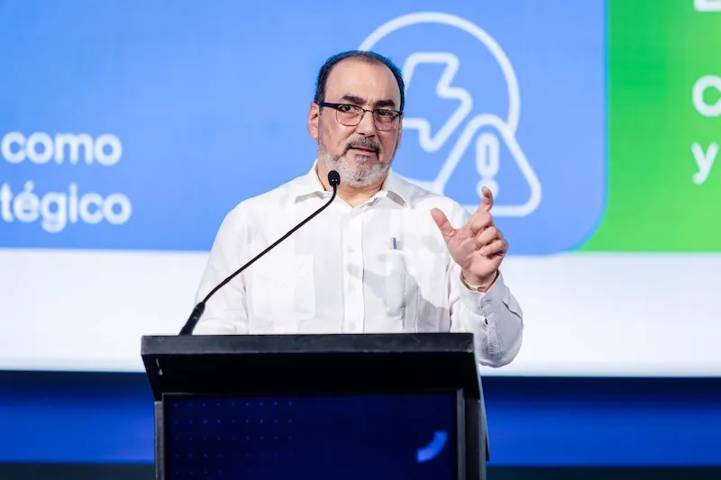 CAF destaca avances educativos de El Salvador en 171 escuelas
