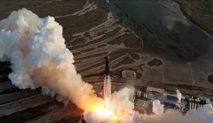 Starship completa su primer vuelo orbital y amariza frente a la costa chilena
