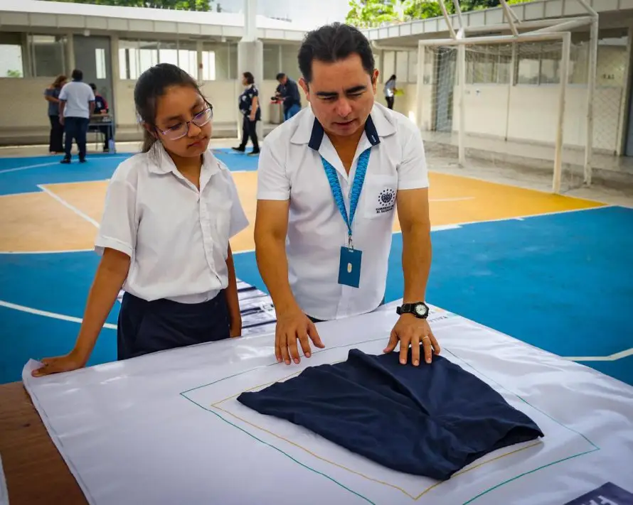 Los sastres solo harán un uniforme para el año escolar 2027