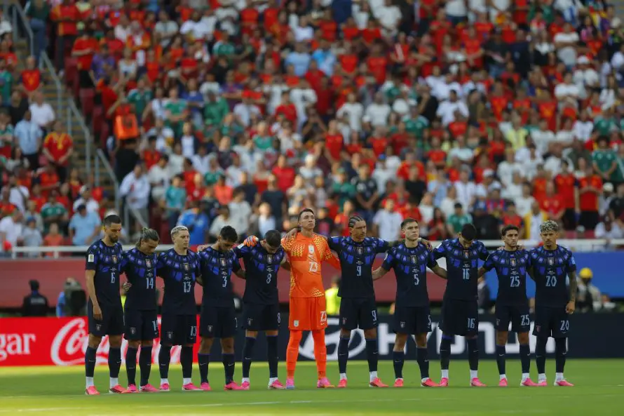Uruguay comienza el camino hasta el Mundial 2030 con interinato de Forlán y caras nuevas