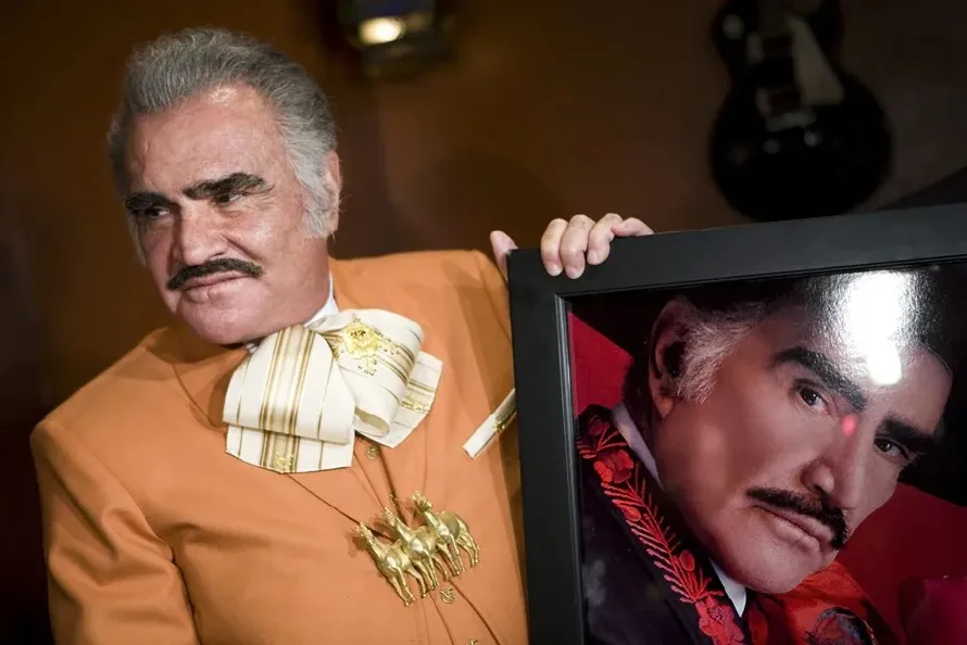 El hijo de Vicente Fernández descarta el uso de la IA para homenajear a su padre