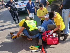 Conductor arrolla a un adulto mayor y se fuga frente a nueva terminal de buses en Sonsonate