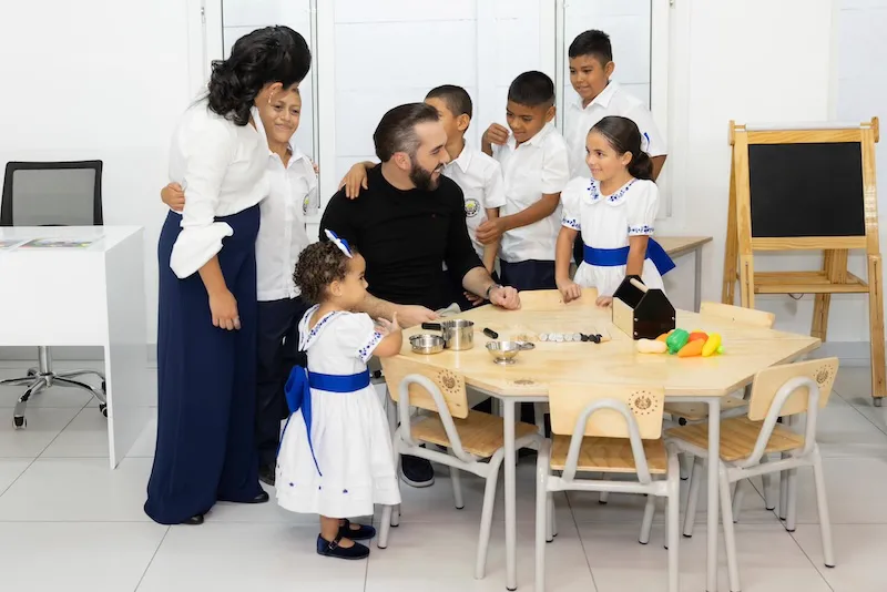 Bukele inaugura centro escolar en el cantón Los Toles, del distrito de Ahuachapán