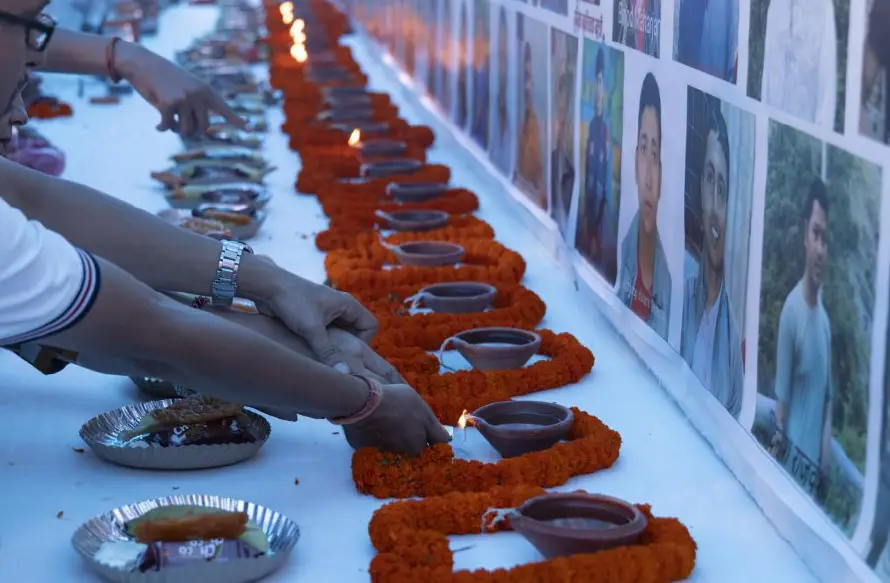 Nepal recupera casi 1,400 cuerpos tras devastadora inundación