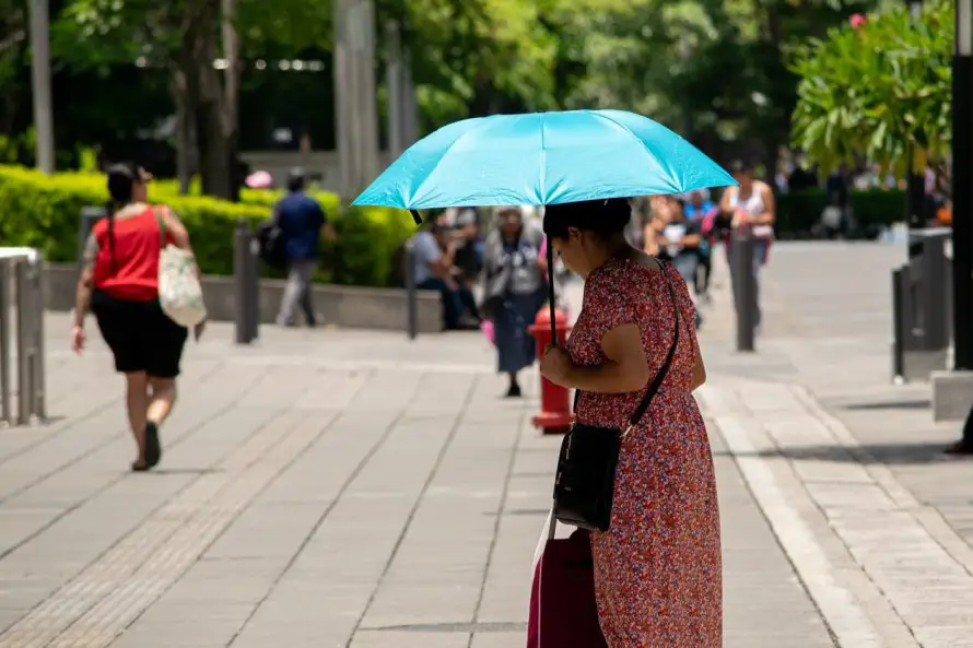Mucho calor y pocas lluvias se esperan este miércoles en El Salvador