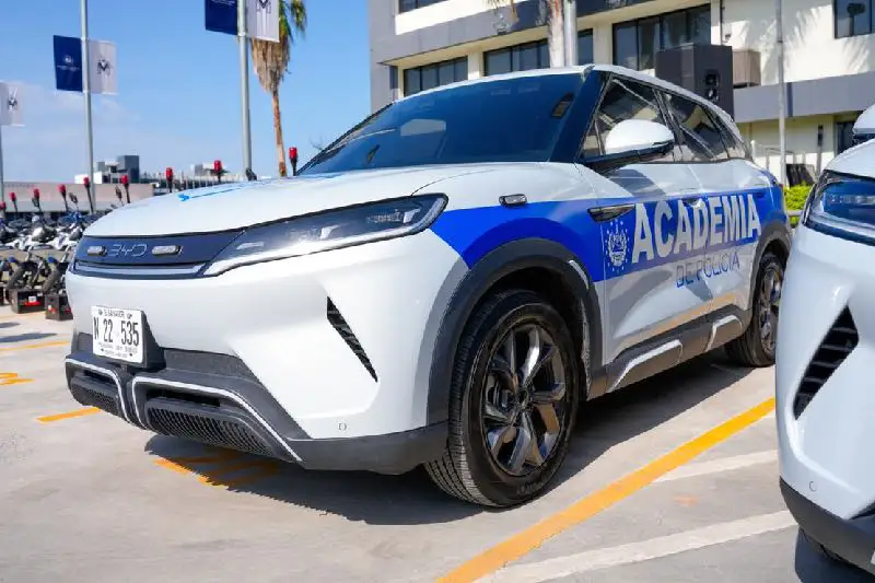 PNC incorpora nueva flota de vehículos eléctricos