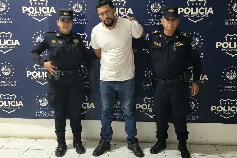 PNC captura a salvadoreño deportado reclamado por homicidio