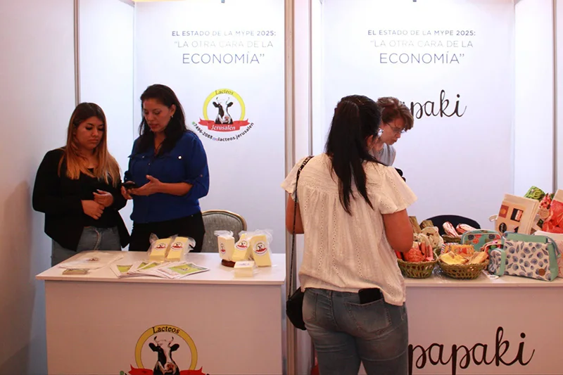 El 45 % de los emprendedores mayores de 50 años enfrenta dificultades para acceder a financiamiento
