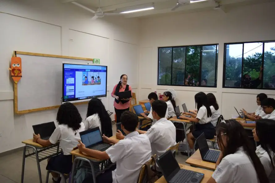 Resultados de PISA para escuelas superó la media nacional en las tres asignaturas evaluadas en 2025
