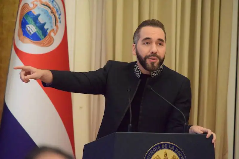 Bukele dice que los casos que revisarán son de 10,626 colaboradores no habituales de pandillas y que “ningún pandillero” saldrá libre