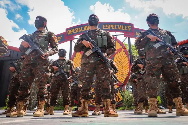 El Salvador confirma despliegue de más de 2,000 soldados en Haití