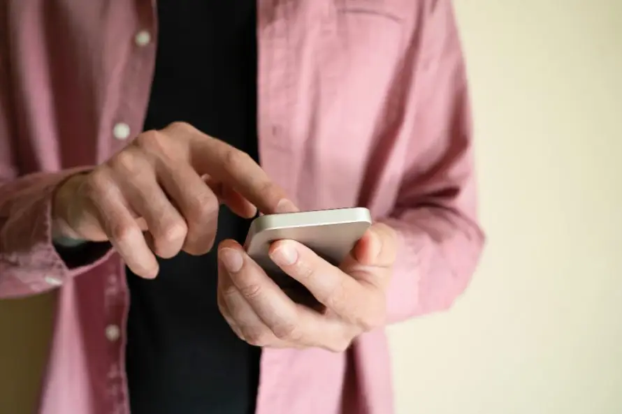 El 61 % de los usuarios acude a chatbots de IA por dudas emocionales, alerta estudio de Doctoralia