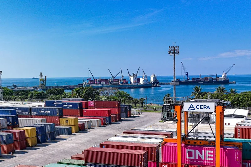 Apenas 341 empresas concentraron el 95.6 % de las exportaciones salvadoreñas a agosto