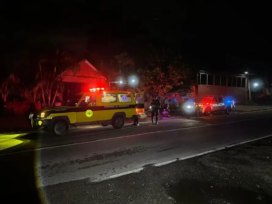 Accidentes de tránsito dejan al menos cuatro lesionados y un camión volcado en las últimas horas