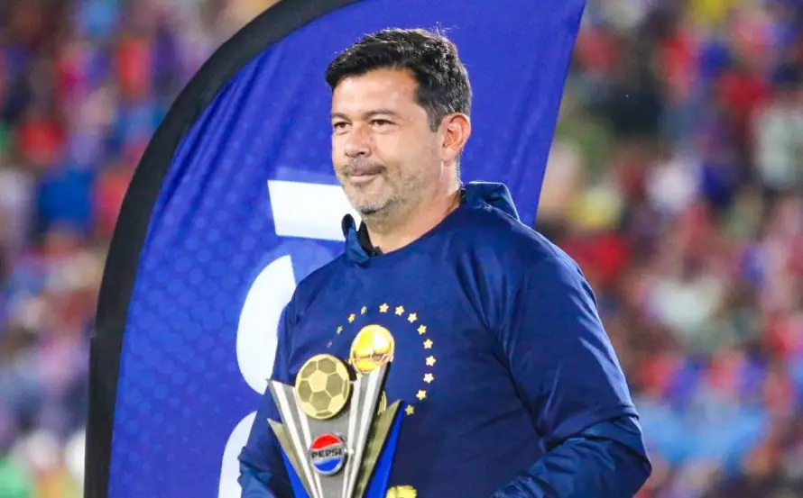 Adrián Sánchez, técnico de FAS, acusa de falsedades al reporte arbitral tras recibir dos partidos de suspensión